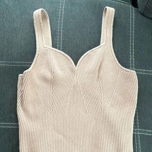 ABERCROMBIE V NECK TANK- SIZE XL